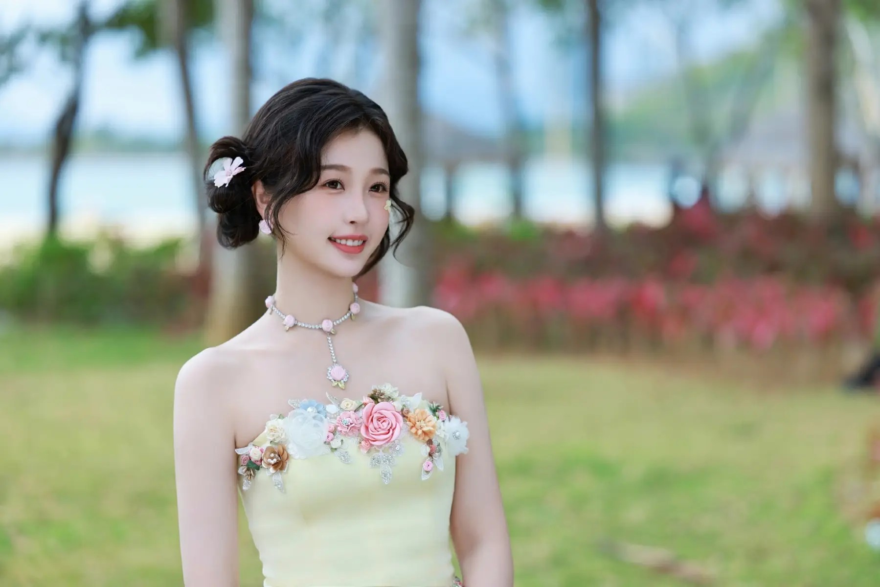 这场婚姻,从一开始谢娜就“输”了,为了张杰她甘愿“退居幕后”