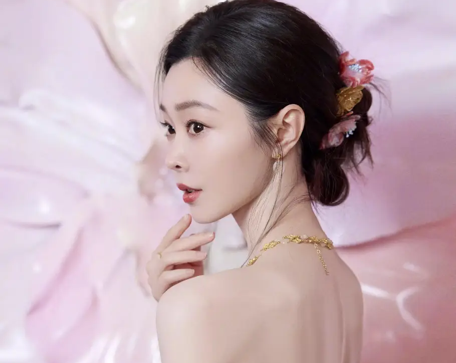 正在热播的 4 部电视剧，《生万物》跌至第二，你在追哪一部？