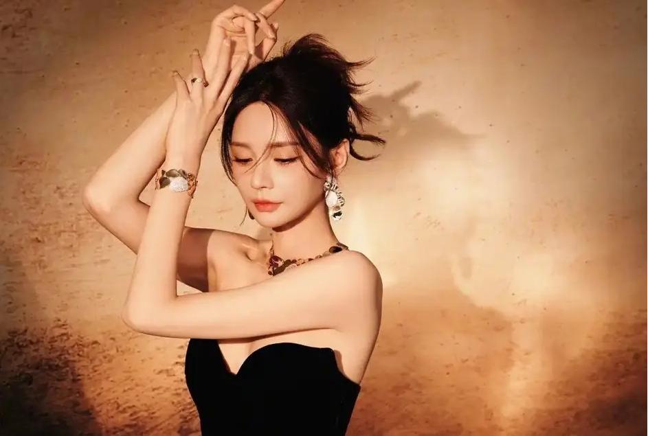 米兰时装周明星生图：白鹿张婧仪状态好，关晓彤蓝盈莹造型看不懂