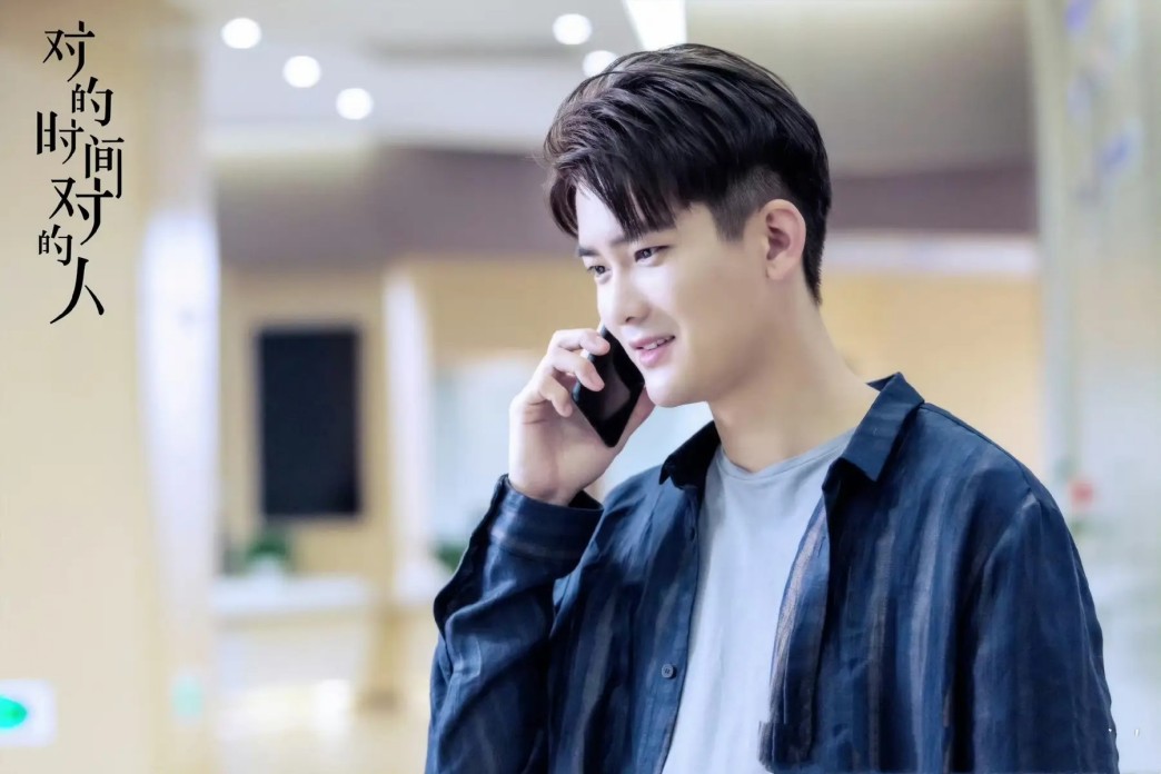 钟楚曦斩获金鸡奖最佳女配角 登《ELLE》十二月刊封面展超模气质