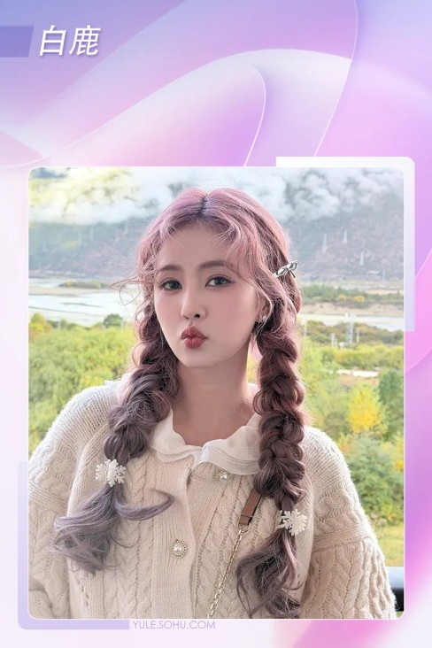 “童颜女神”张娜拉说平时会吃抗衰老类药物！坦言火气大时会用刮痧板刮头皮